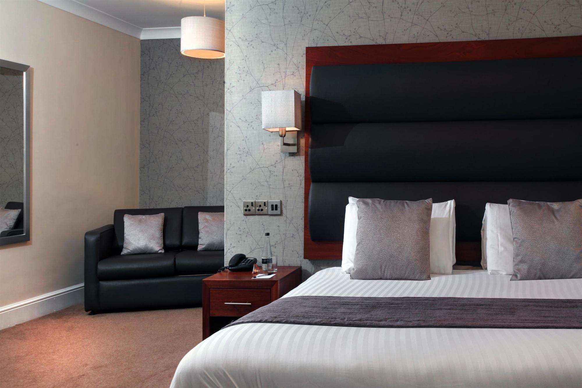 Lion Hotel Worksop Bagian luar foto