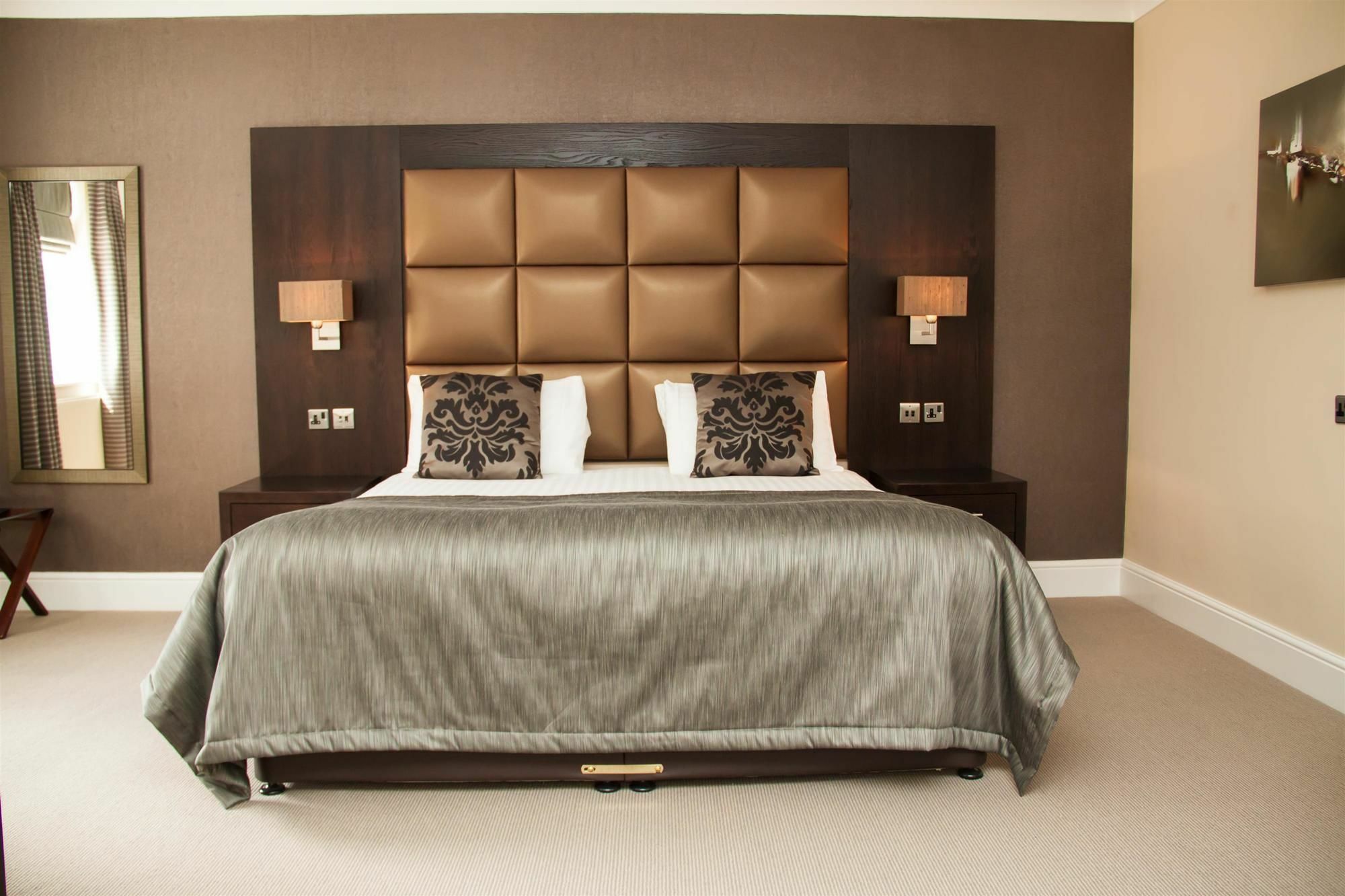Lion Hotel Worksop Bagian luar foto